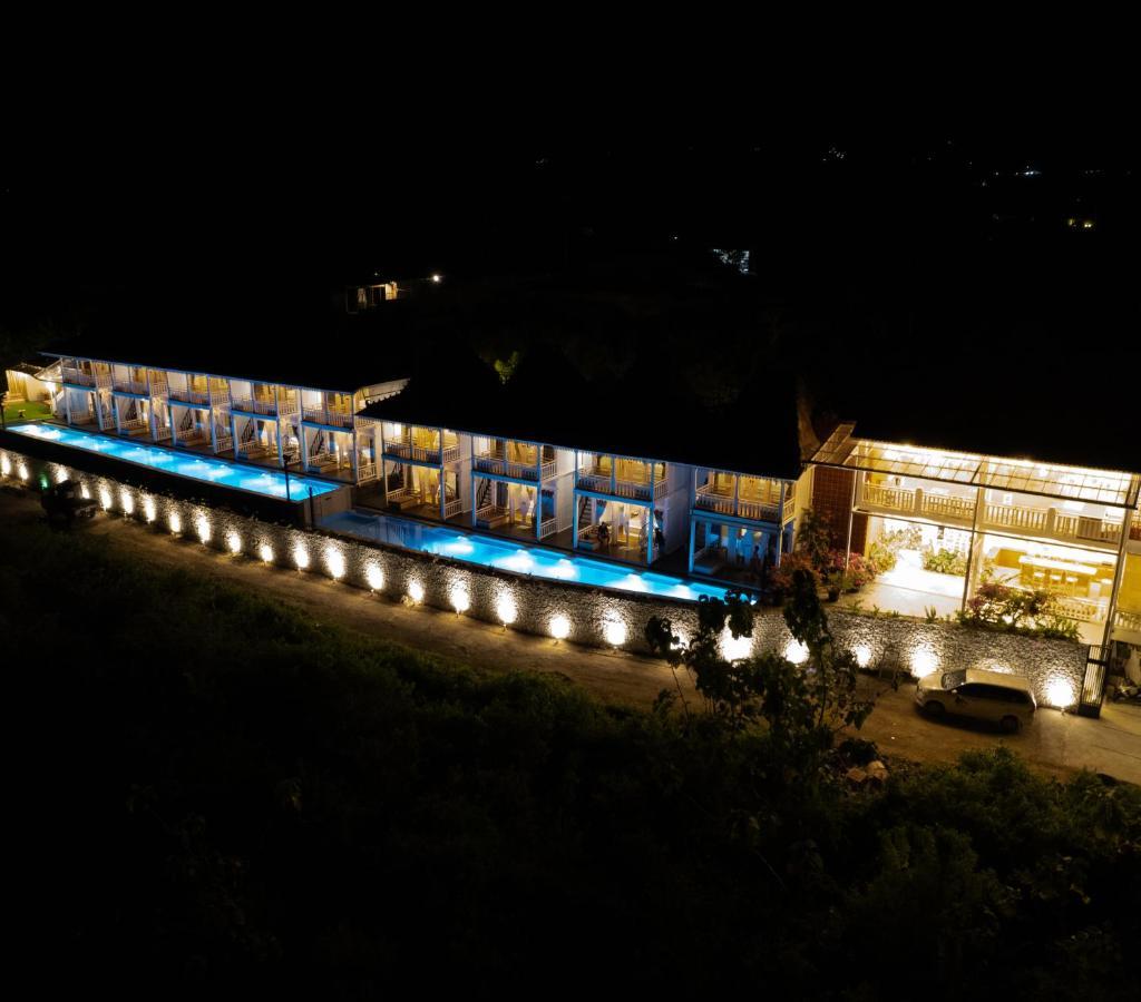 Toyapakeh Mambo Hill Resort מראה חיצוני תמונה